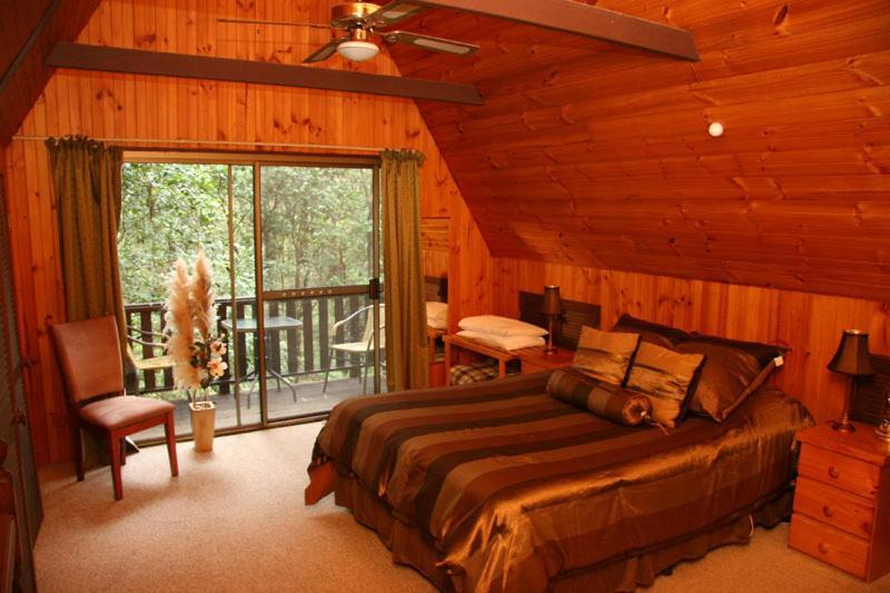 Springbrook Mountain Chalets Habitación foto